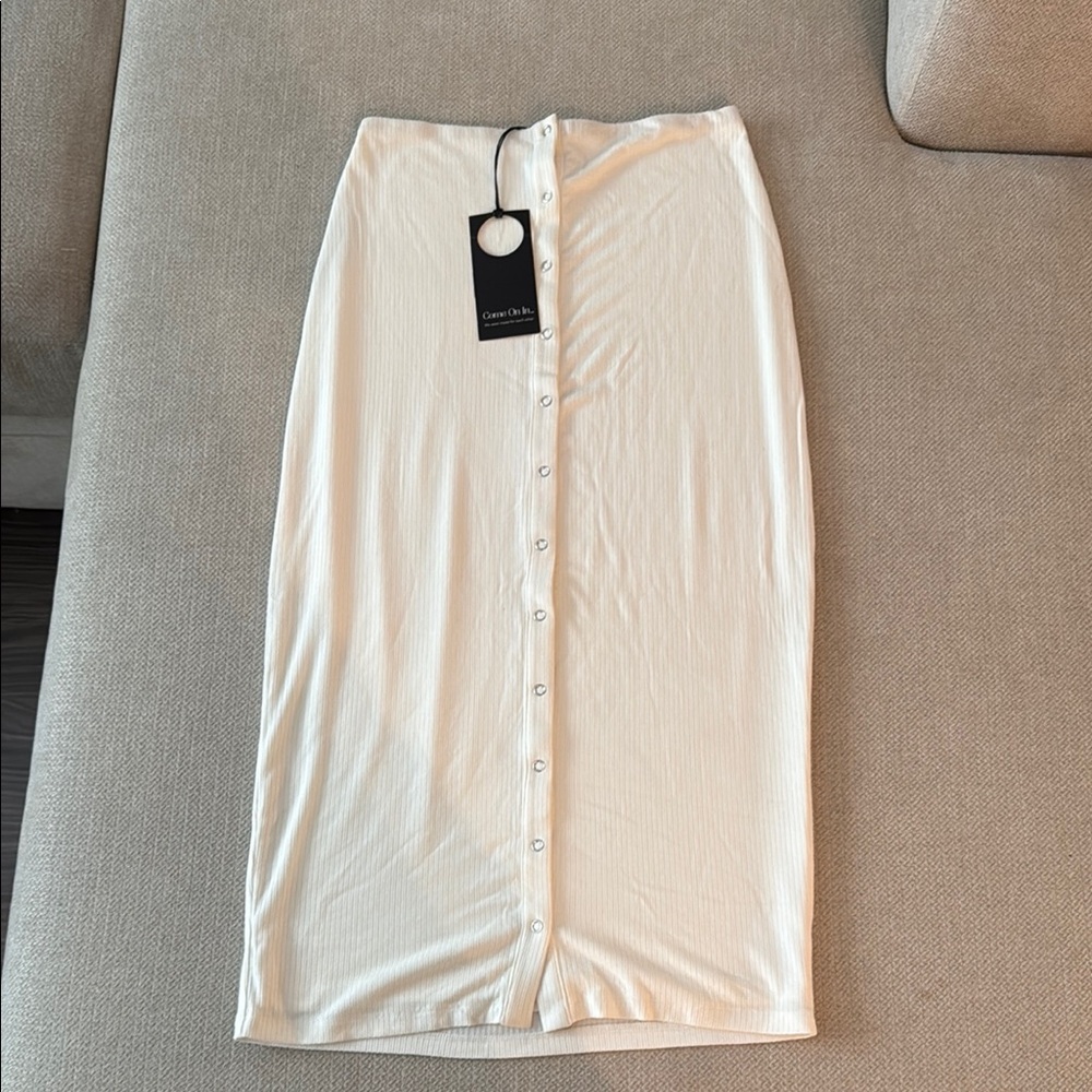 Privacy Please Cream Pencil Skirt